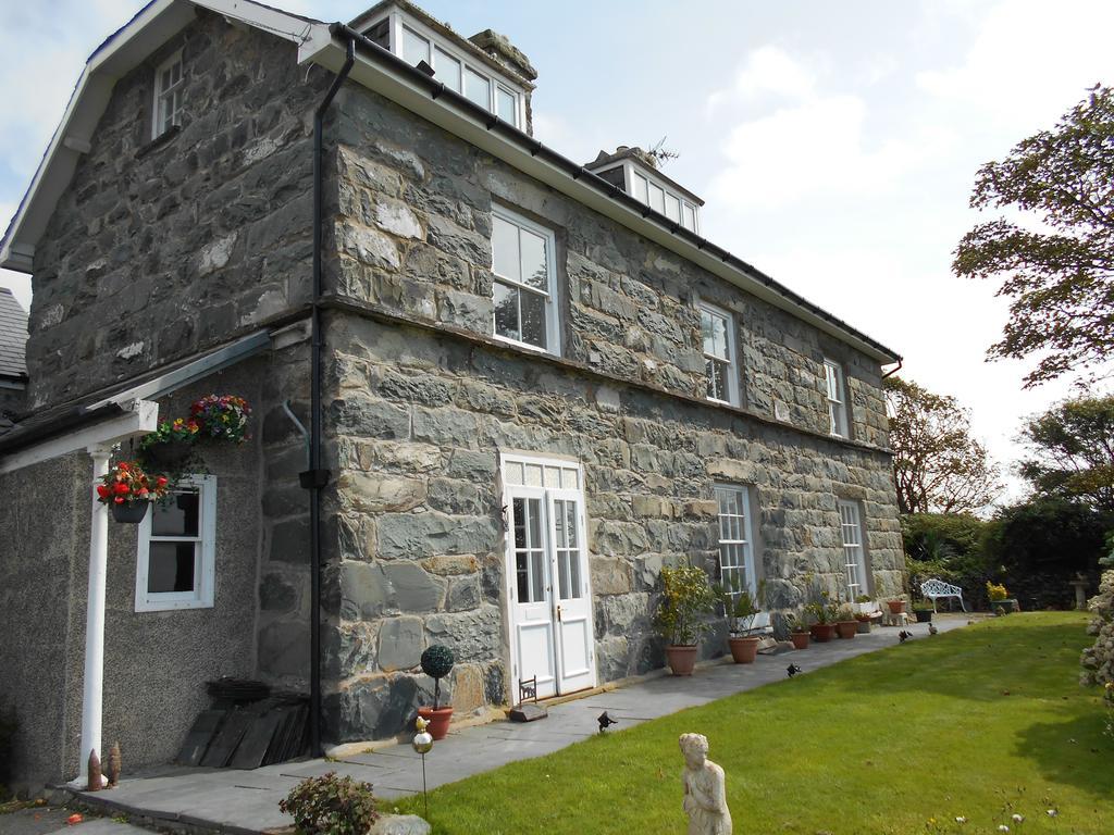 Hendre Clochydd Hall Llanaber Exterior photo
